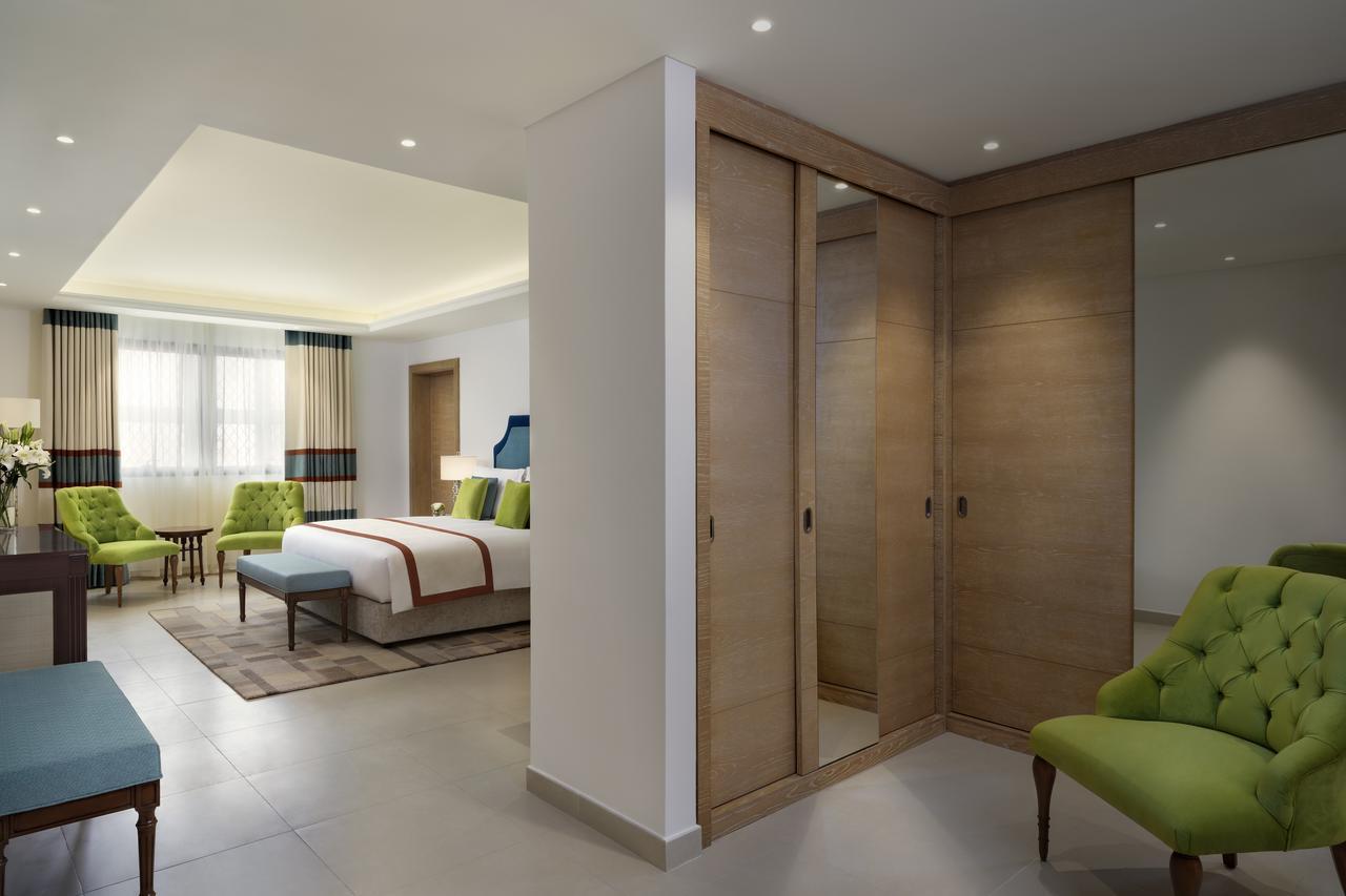 Al Najada Doha Hotel Apartments by Oaks Bagian luar foto