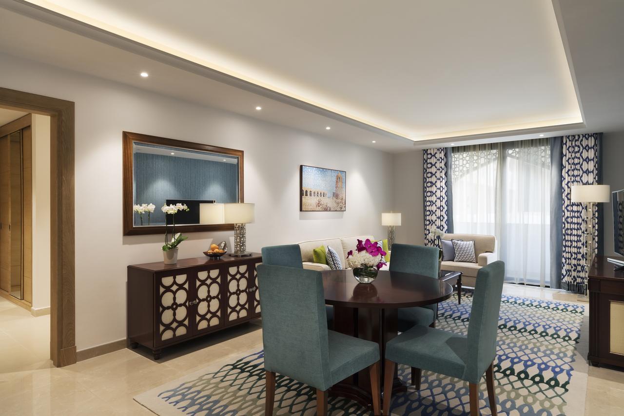 Al Najada Doha Hotel Apartments by Oaks Bagian luar foto