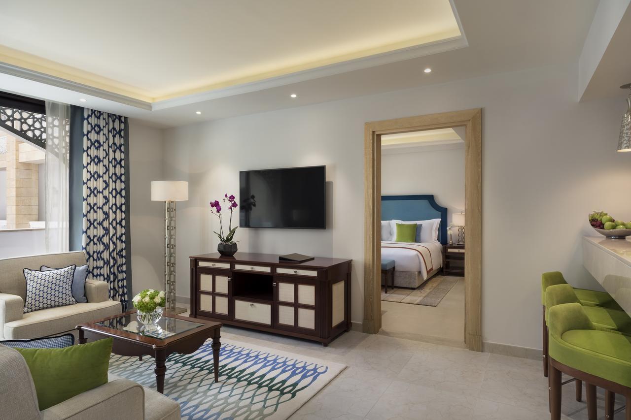 Al Najada Doha Hotel Apartments by Oaks Bagian luar foto